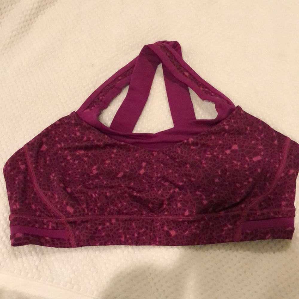 Lululemon heavy support